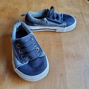 Wonder Nation 5 Toddler Velcro Sneaker Shoes, Gently Used